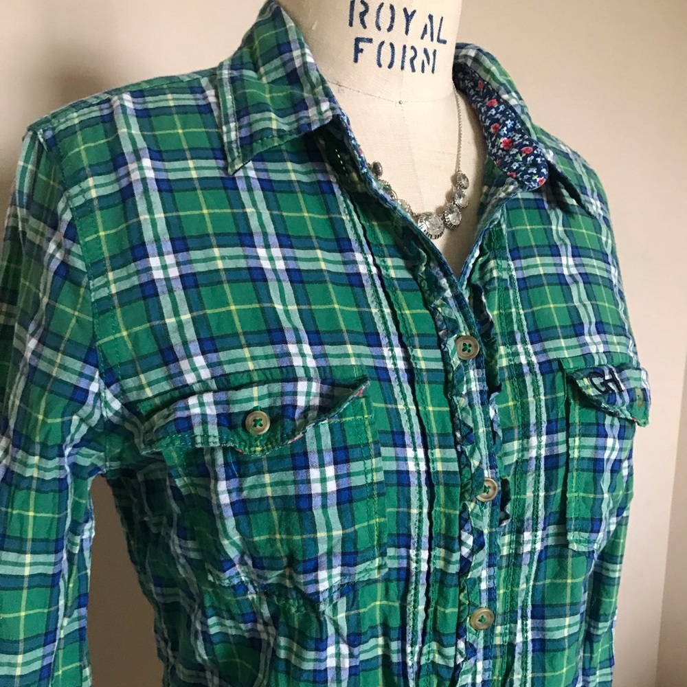 gilly hicks green plaid button-up, size large.